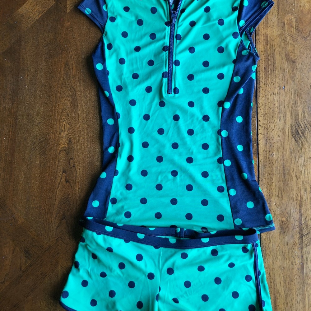 Boden Tilos Short Sleeve Rash Guard & swim shorts